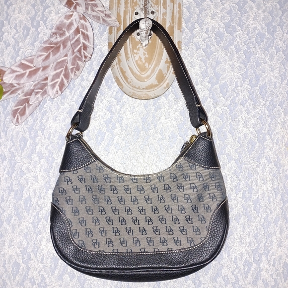 Dooney & Bourke H4 012724 Monogram Black/Gray small shoulder Bag - Picture 2 of 16